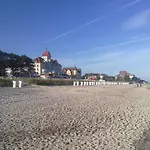 Waldesgruen Apartman *